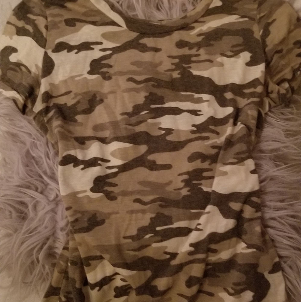 Green camo top